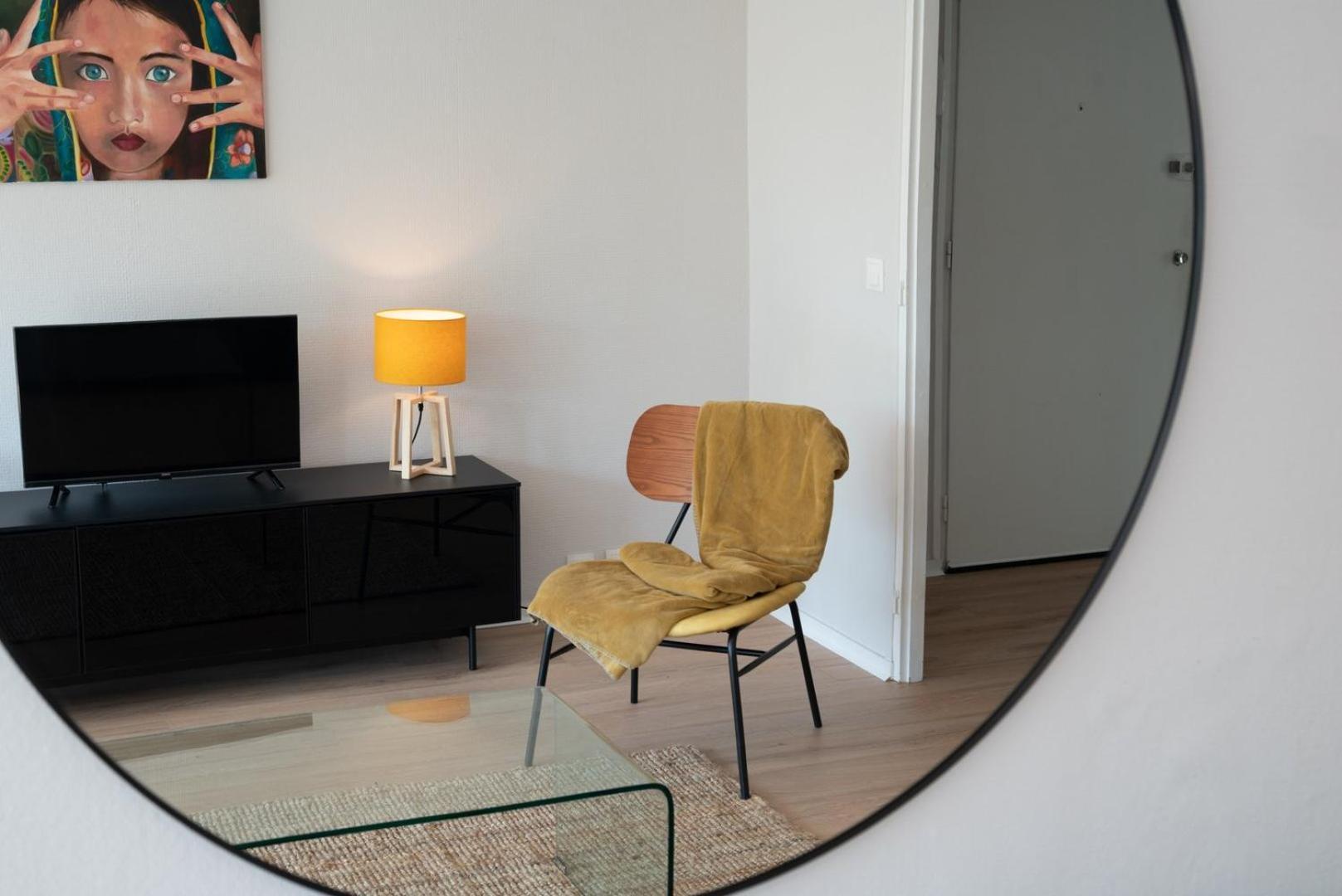 Spacious 3 Bedroom Apartment & Private Parking! Lambersart Exterior photo