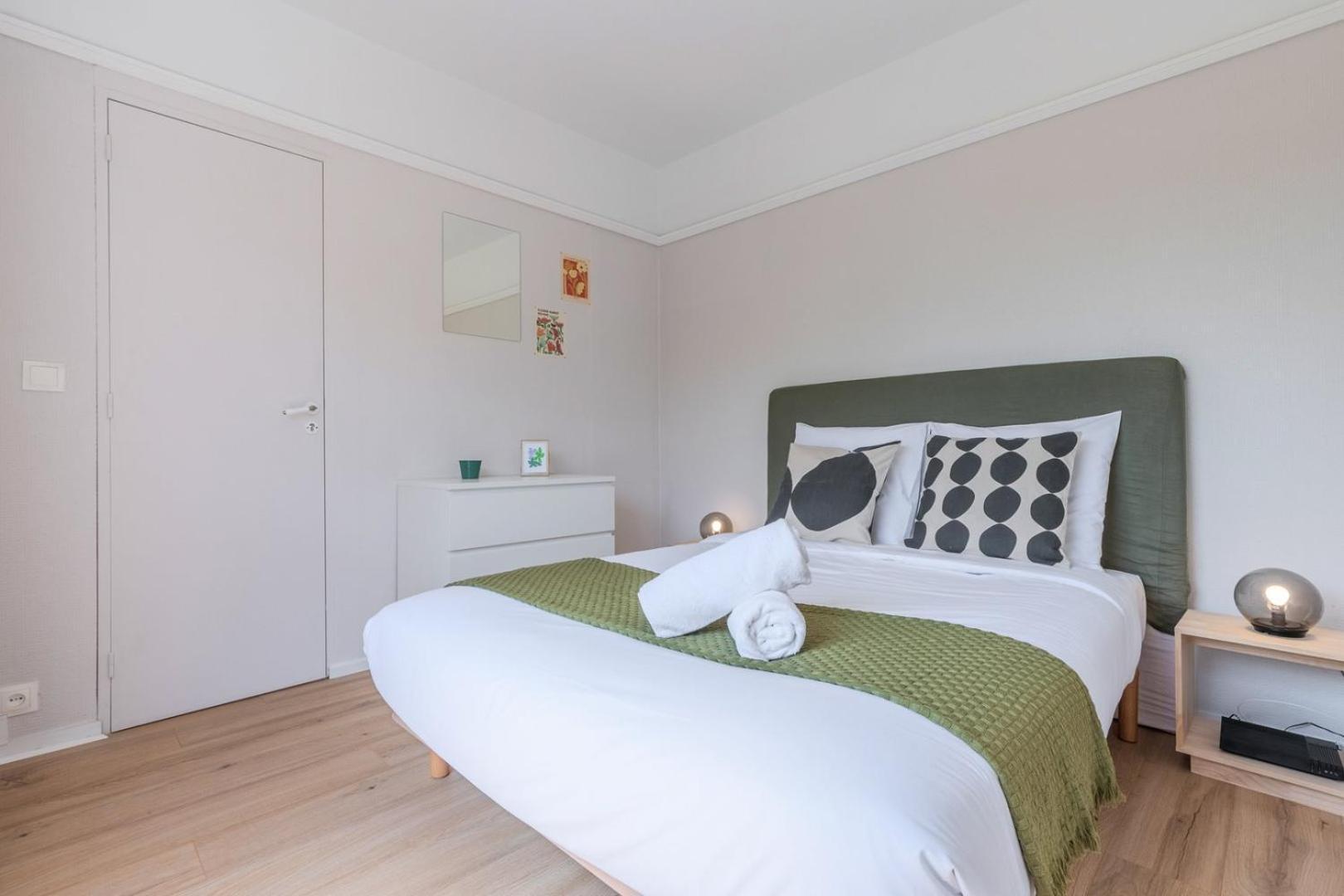 Spacious 3 Bedroom Apartment & Private Parking! Lambersart Exterior photo